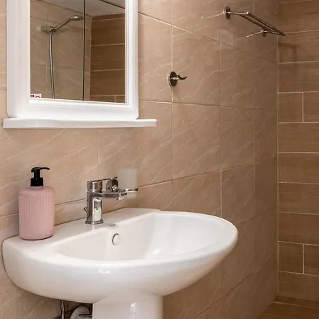 Serenity House - Magic Sunsets Feriehus *